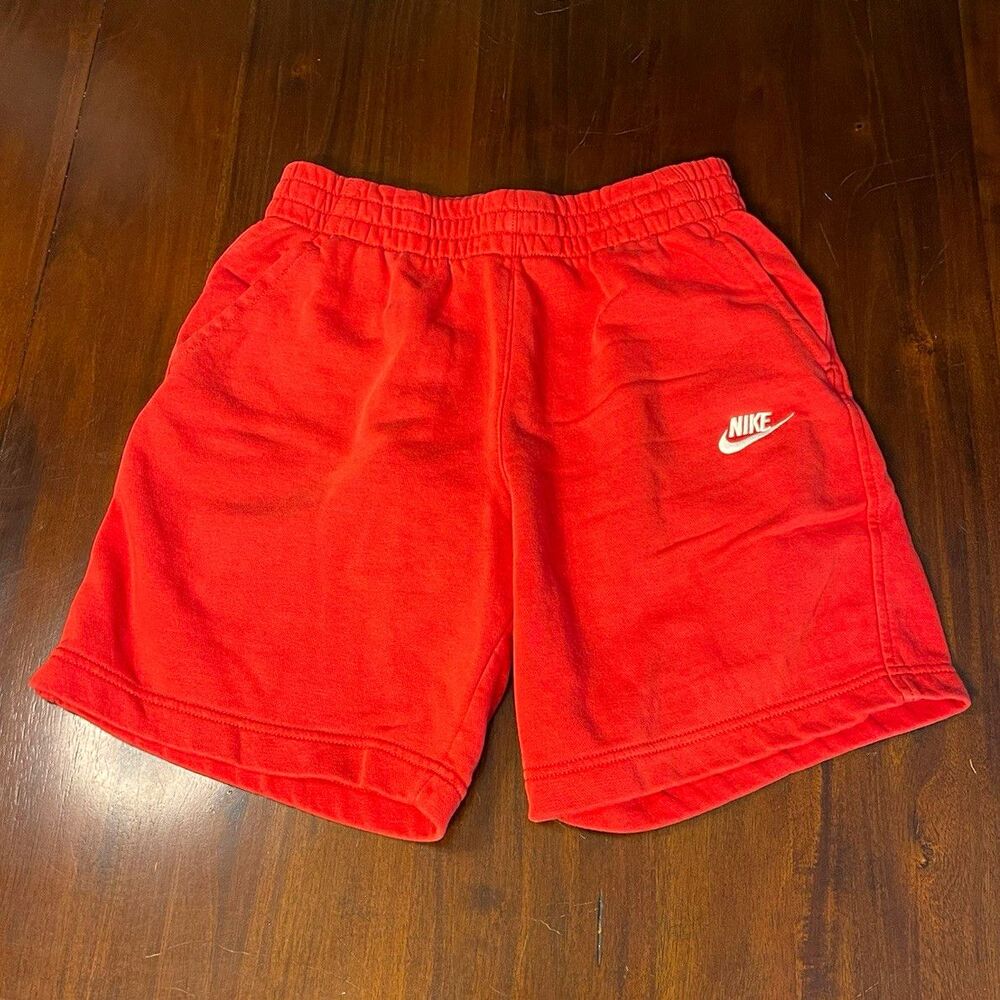 Nike Big Kids XL Red Athletic Knit Shorts Drawstring Pockets 6" Inseam Logo